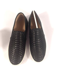 Joie Kidmore Shoes SZ 34 US Siz 4 Black Embossed Slip On Sneakers Casual Comfort